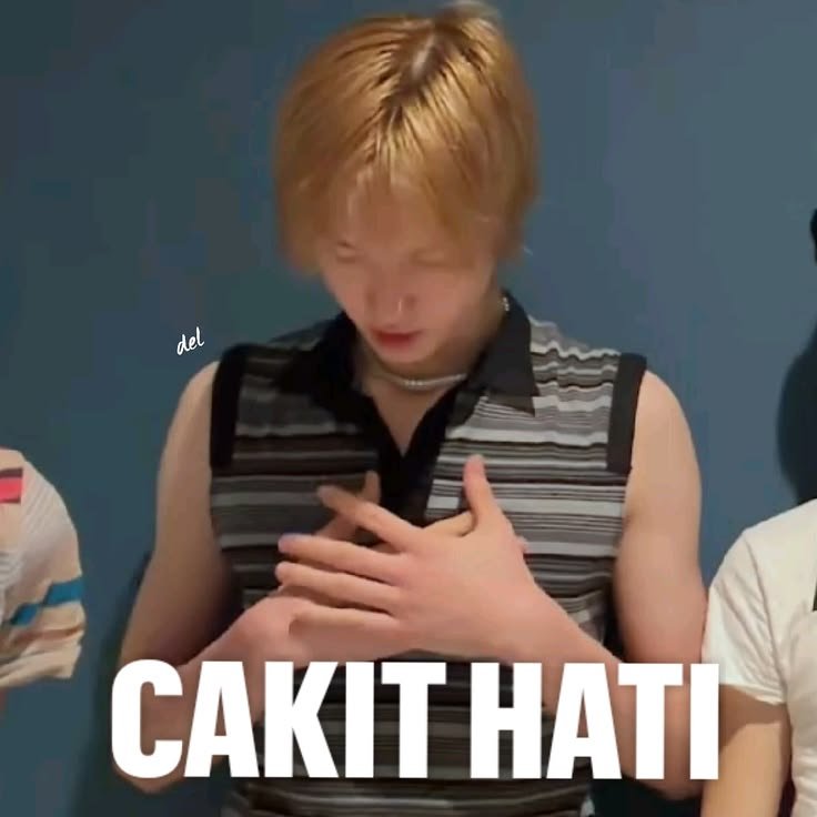 martiicn's tweet photo. @jjuhocn kok kamu begitu sama aku kakak ntik, cakit hati adek loh kakak ntik https://t.co/cGh24Qcw9p