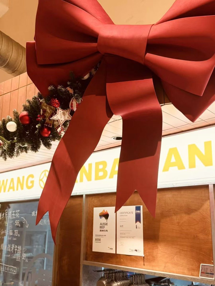 david81912439's tweet photo. Festive Feast Alert! Our Christmas Special Platter, loaded with roasted turkey, glazed ham, and spiced cranberry sauce, is now available. Book yours before it’s gone! https://t.co/i6WnoxljBj