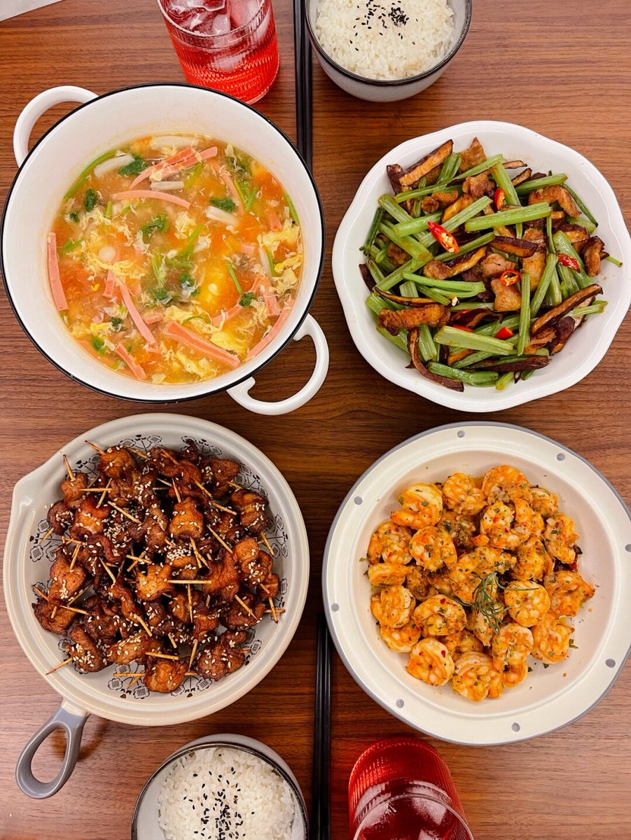 TSteglich's tweet photo. Just enjoyed a cozy weeknight meal: garlic butter shrimp + stir-fried bok choy + a bowl of hot rice. Perfect, quick and yummy! https://t.co/u2qM72NFgc