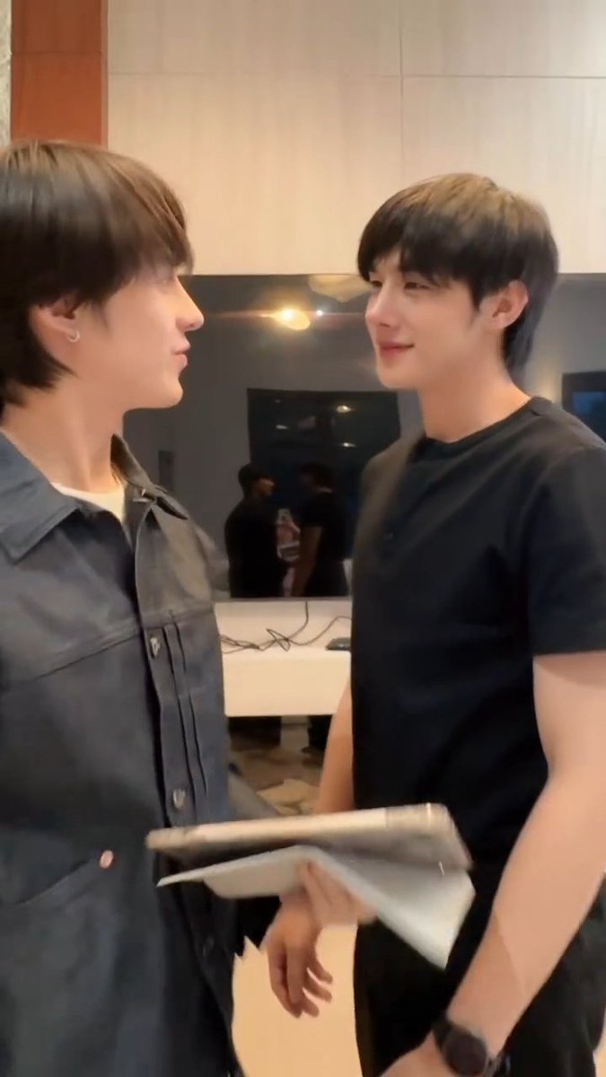 bmqfaiiz's tweet photo. ให้มันโสดแค่พวกจั๊นนี่แหละ 🤭

#TeeBoonyakait #Hengmarkii #TeeHeng https://t.co/UBxieQdDIF
