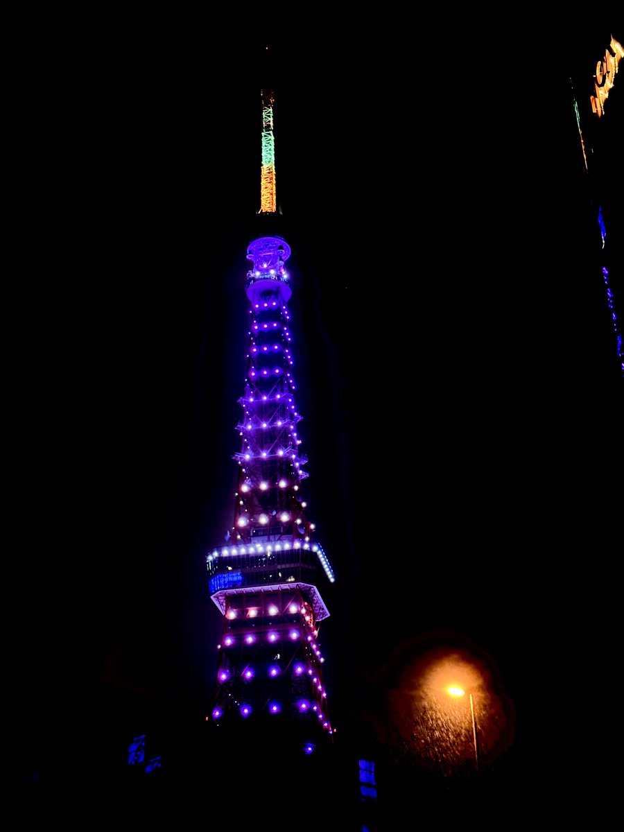 MY_MURMUR's tweet photo. 雨過ぎて風。
東京は夜の９時。 https://t.co/0kPpWAT7CT