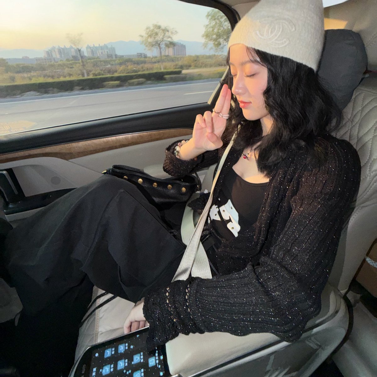 hoerangaee's tweet photo. https://t.co/tkbCy0IQZi