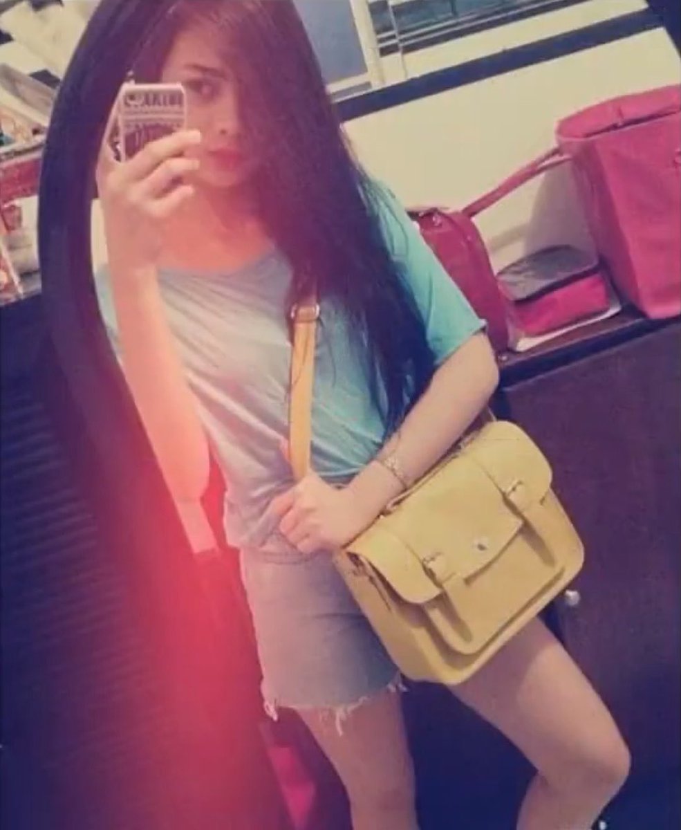 tuttifruttiiyah's tweet photo. lahat na ata ng color ng bag meron siya

OUR DEAREST RHENSEPH https://t.co/byaHo8k8z6