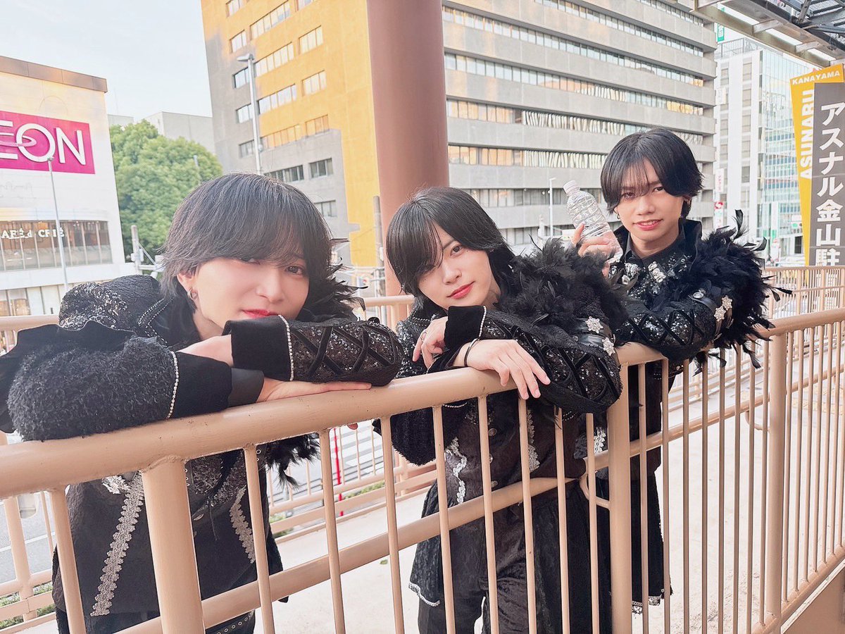 iPASS__official's tweet photo. 新星堂アスナル金山店
ご来場いただきありがとうございました❕

各生誕祭でお披露目した黒衣装は
いかがでしたか🐦‍⬛

シルバーウィーク3DAYS
本当にありがとうございました❕

✦┈┈┈┈┈┈┈┈┈┈┈┈┈┈┈✦

次のiPASSは、、

26日(土)
📍ライオンシアター
🎤18:00-

27日(日)
📍新星堂アスナル金山店
🎤①13:20- / ②17:20-
🉐観覧無料🉐

ご来場お待ちしております❕