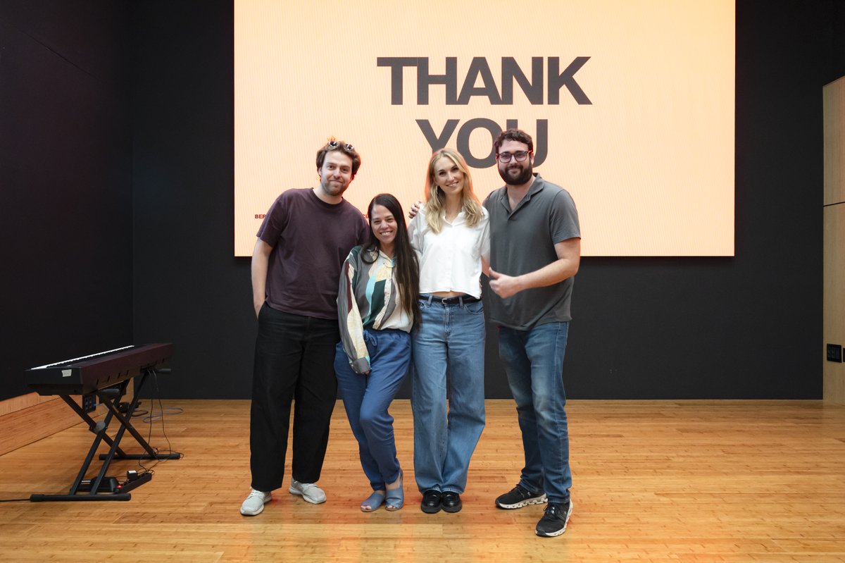 berkleevalencia's tweet photo. Kicking off our #BerkleeValencia guest visits with a special Global Entertainment &amp; Music Business alumna: Henrike Kresser.

She joined us to share her experience as a marketing and branding specialist and Senior Manager at Warner Music Group, working in the dance music sector. https://t.co/hFHhdxWSqQ