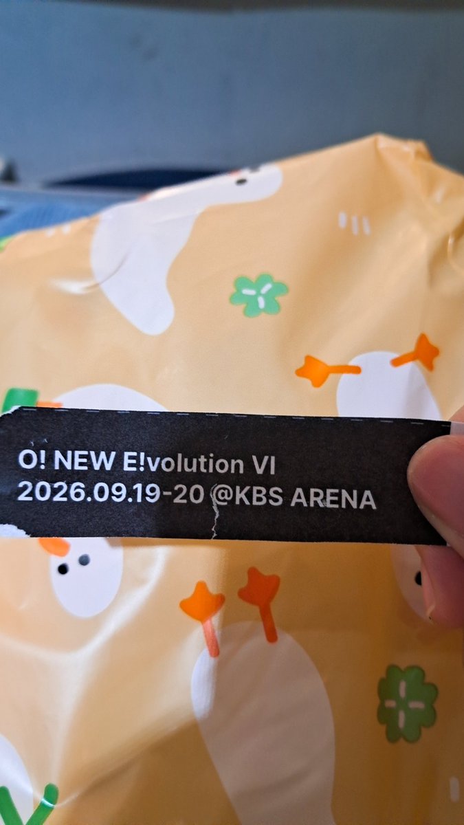 pluto_ow0817's tweet photo. #원위_트친소 #위브_트친소
첫콘 갔다온 성인 지방러 위브입니다! 저랑 같이 용창강포 하지 않으실래요?❤️💜 https://t.co/97hDU7lhE3