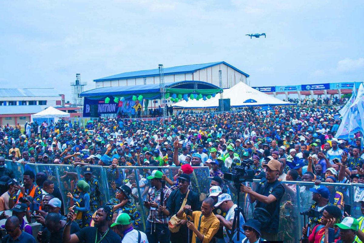 APM_Update's tweet photo. Omituntun 3.0

#PictureStory: Live pictures from BOYENATION and JAFMOVEMENT CONCERT in Ibadan.

Congratulations to the APM family in Oyo State. 

Seyi Makinde is coming with RESET NIGERIA. https://t.co/fDYLuCSIid
