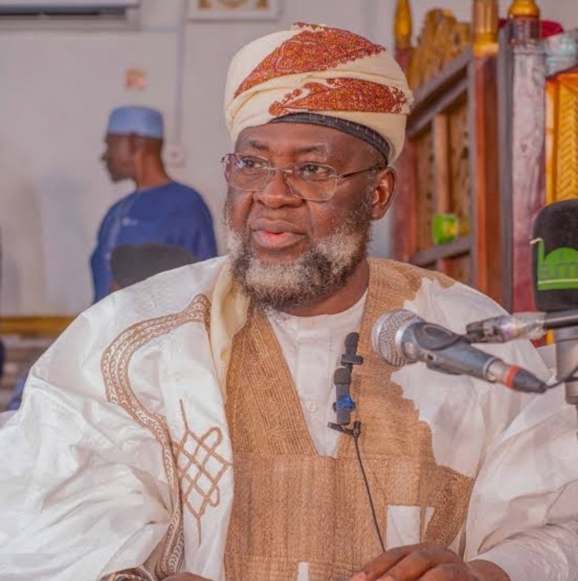 sani_suleman_'s tweet photo. 🚨SHEIKH BALA LAU

Izala is not a political party, and we are not after money.

A blunt message to Senator Abdulaziz Yari, Tinubu’s Campaign DG and 2027 just got more interesting. https://t.co/kGMiP8lcT0