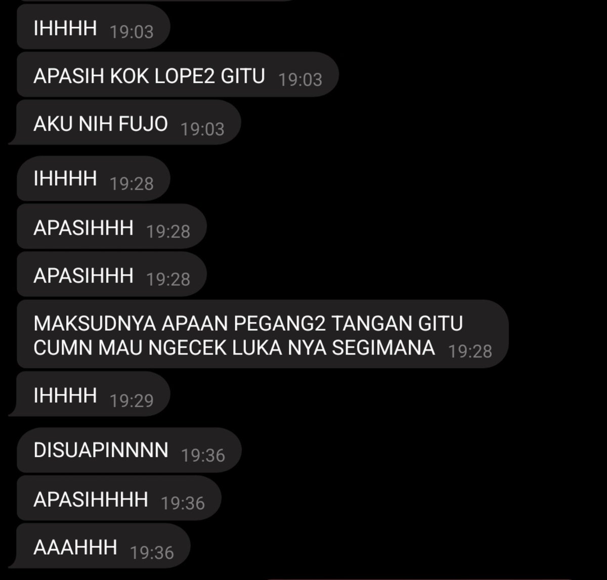 petaliily's tweet photo. me and my bestie. jujur aneh banget dia. https://t.co/ZUc7O3r1Xf