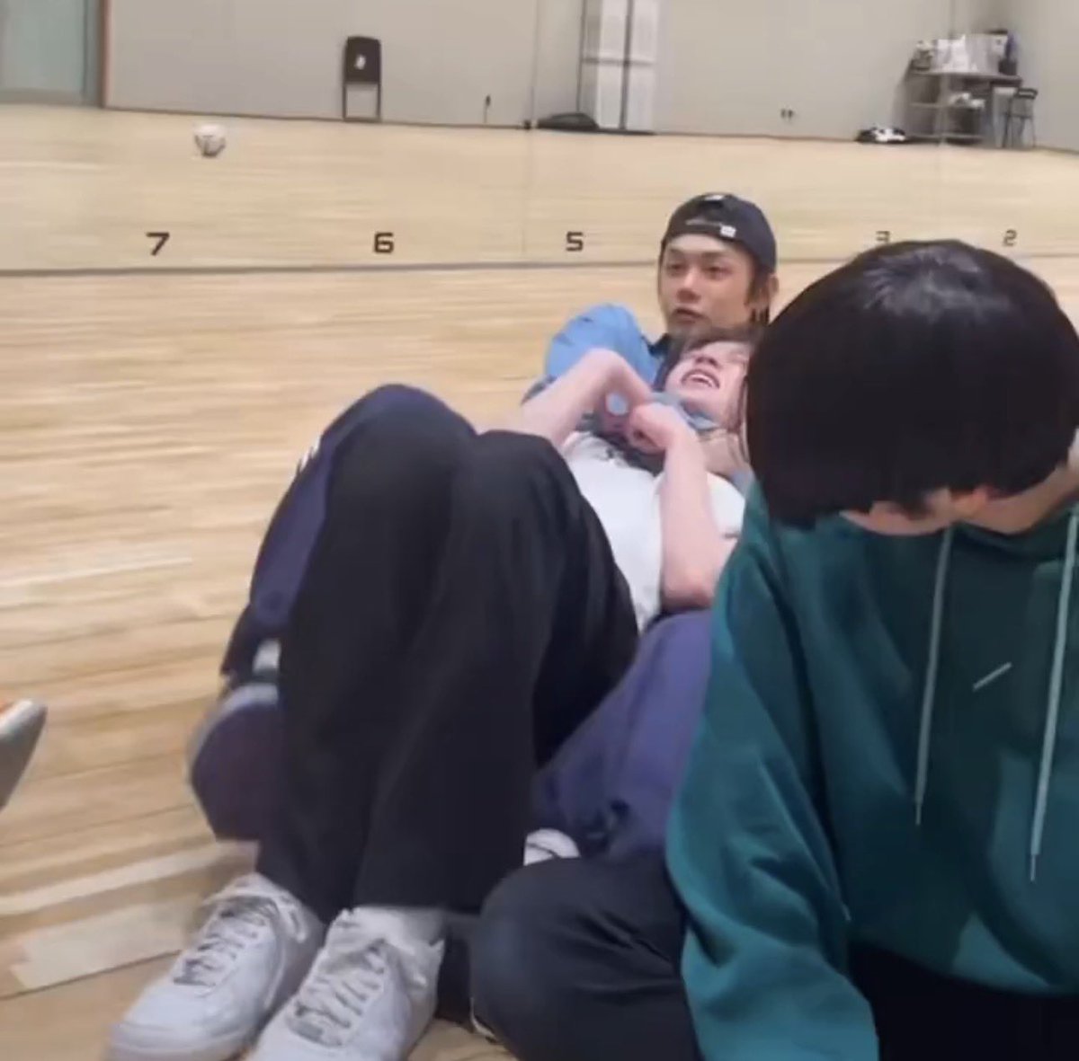 913kkyu's tweet photo. why do they always find themselves in this exact same position and why does beomgyu seem to enjoy it every time https://t.co/bNhfCenXd7