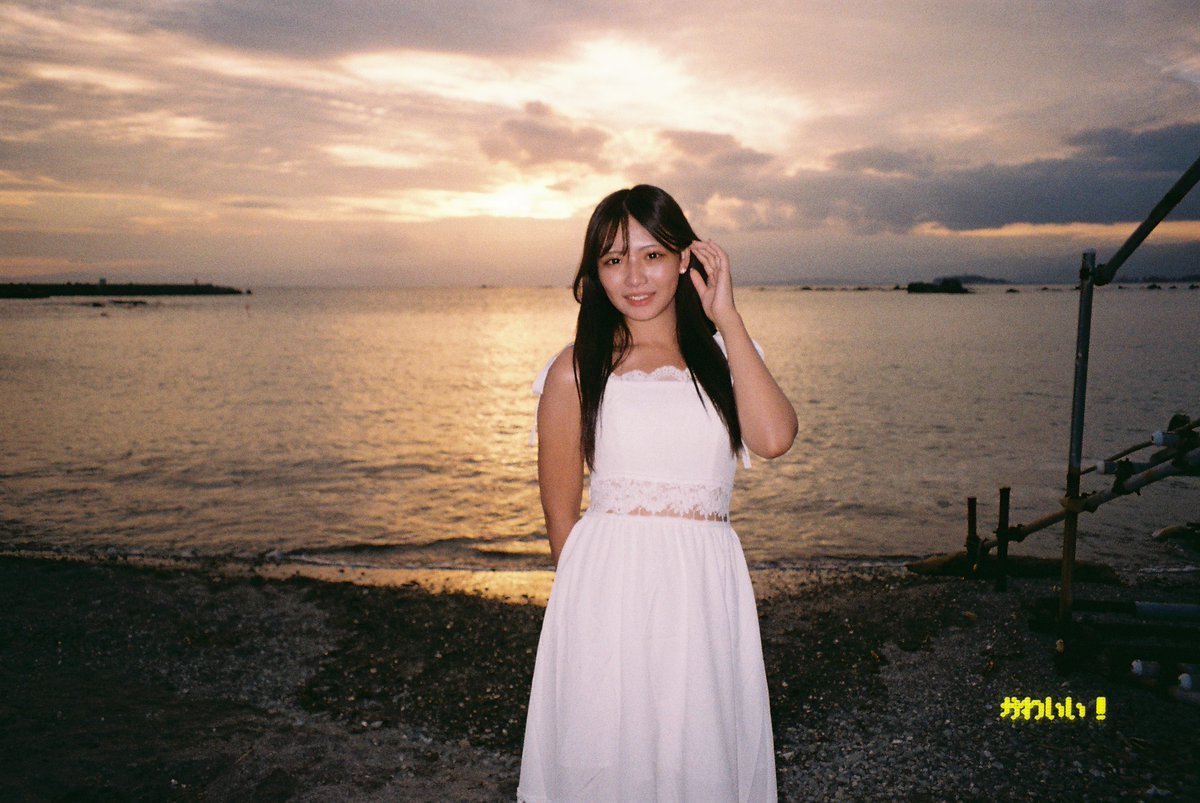 k_camera's tweet photo. Model : ななみさん @nanami_partner

フィルムも良い感じ。カメラもかわいい！と言っている(´⊙ω⊙`)（CAPTION機能とても良い）
#photopartner撮影会
#AutoboyLunaXL #KodakGOLD200
#portraitphotography https://t.co/EV4r1uZNDs