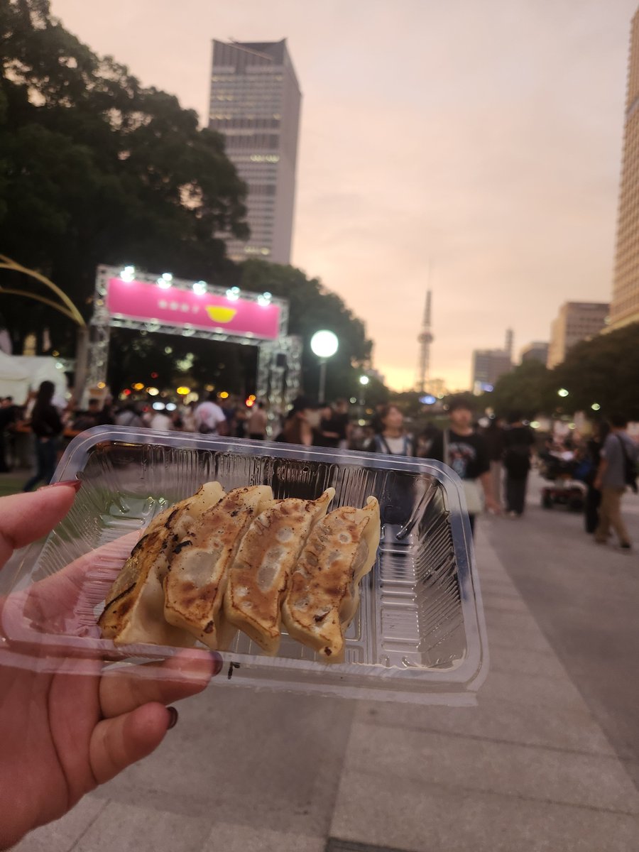 yush0221's tweet photo. ちゃんと行きました
餃子の女王としてはいかねば😋 https://t.co/QL8QWuU4of