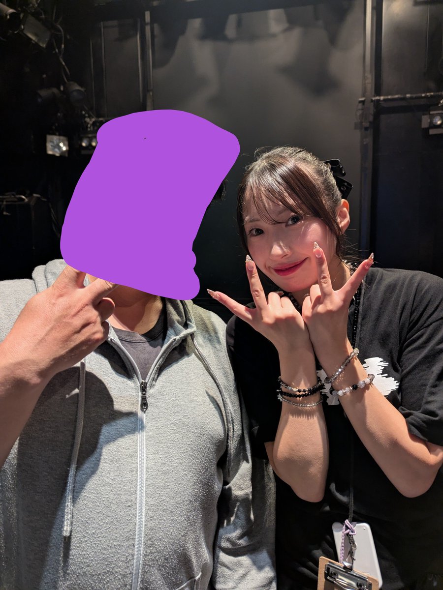 19810813yoshi's tweet photo. #ロクイチナナヨン
#ロクイチナナヨンワンマン満員
#高円寺HIGH

#MaLiN
#HARUNE
チェキは初めましての2人。
ハチゼロ㌠と同時期デビューで、
お互い主催にも呼びあって、仲良くしていきたいグループさんでカッコいいダンスと歌が魅力なのでワンマンお邪魔しました🙋
カッコよかった💯 https://t.co/AN5XE62dxJ