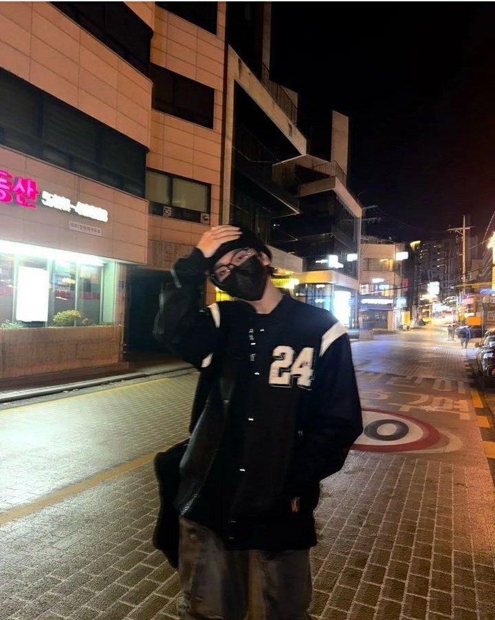 xintome's tweet photo. @XINLONGGLOBAL 8 YEARS WITH XINLONG
#8LongYearsWithXinlong
#씬롱데뷔8주년축하해
#シンロンの輝く8年間に愛を込めて https://t.co/lMfbHyZUE8