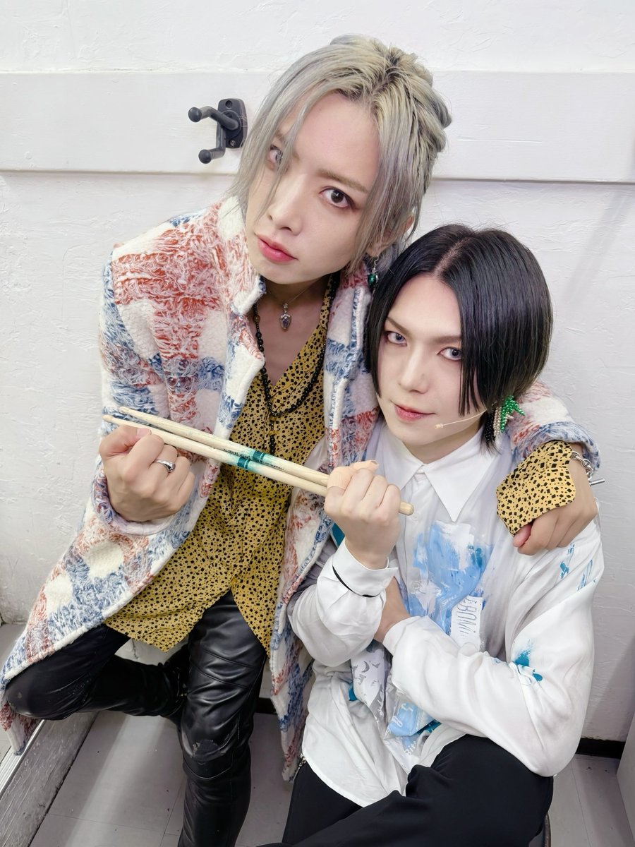 hrt_A9's tweet photo. 『弦界響鳴 -a clash of spirits-』
やはりステージは神聖な場所🎸🎤🥁

嵐の中、集まってくれたみんな有難う。
台風で来れなくなってしまった人も、今回は残念だったけれど、また未来に集いましょう!!!
2026年後半ここから加速してゆく！！！

#HIROTO
#Nao
#セトリ置いときます https://t.co/CQqPZaKc6b