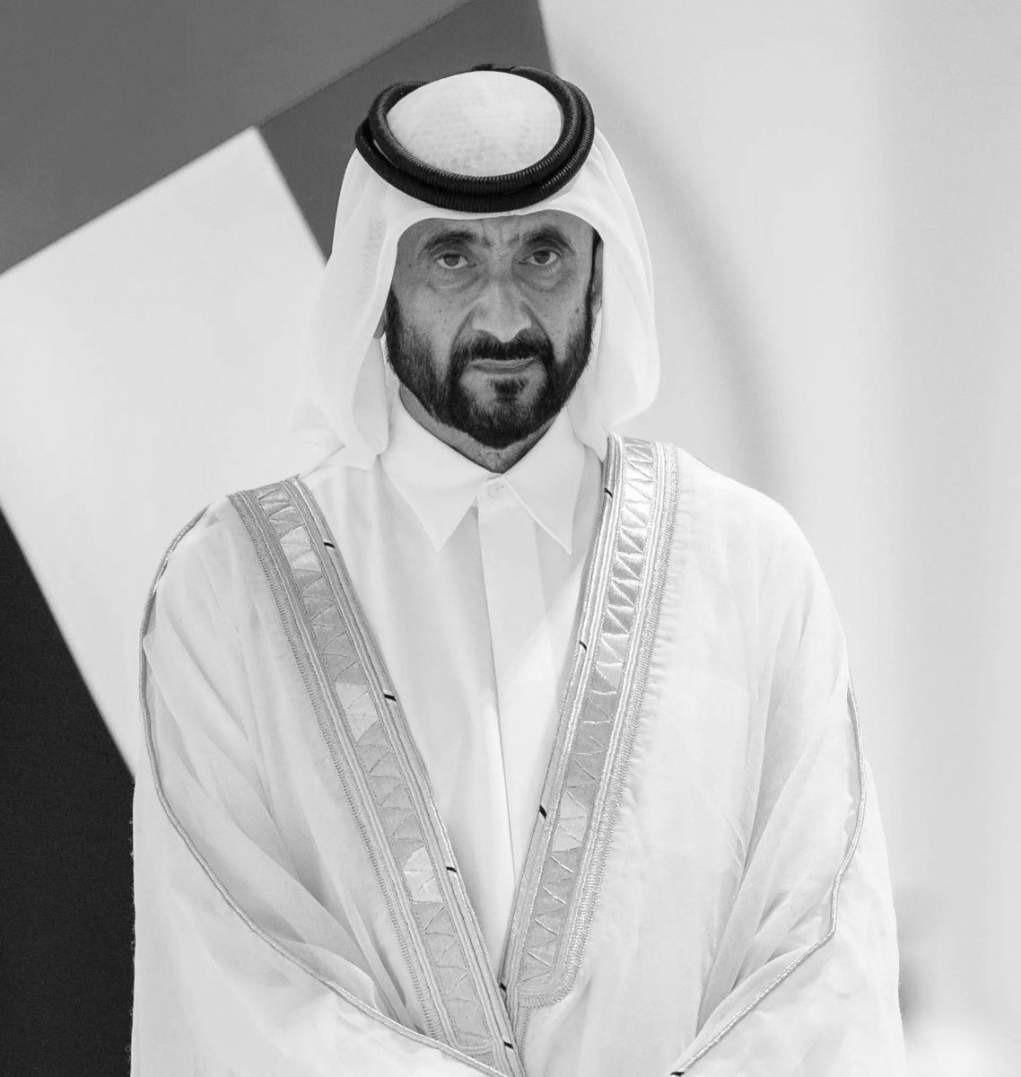 HamdanBinZayed's tweet photo. خالص العزاء وصادق المواساة إلى أخي صاحب السمو الشيخ محمد بن راشد آل مكتوم وعموم آل مكتوم الكرام في وفاة أخيه المغفور له بإذن الله الشيخ أحمد بن راشد آل مكتوم، سائلين المولى عز وجل أن يتغمد الفقيد بواسع رحمته ومغفرته، وأن يسكنه فسيح جناته، وأن يجزيه خير الجزاء على ما قدمه من أعمال ومآثر طيبة، وأن يسكنه فسيح جناته ويلهم أهله الصبر والسلوان.