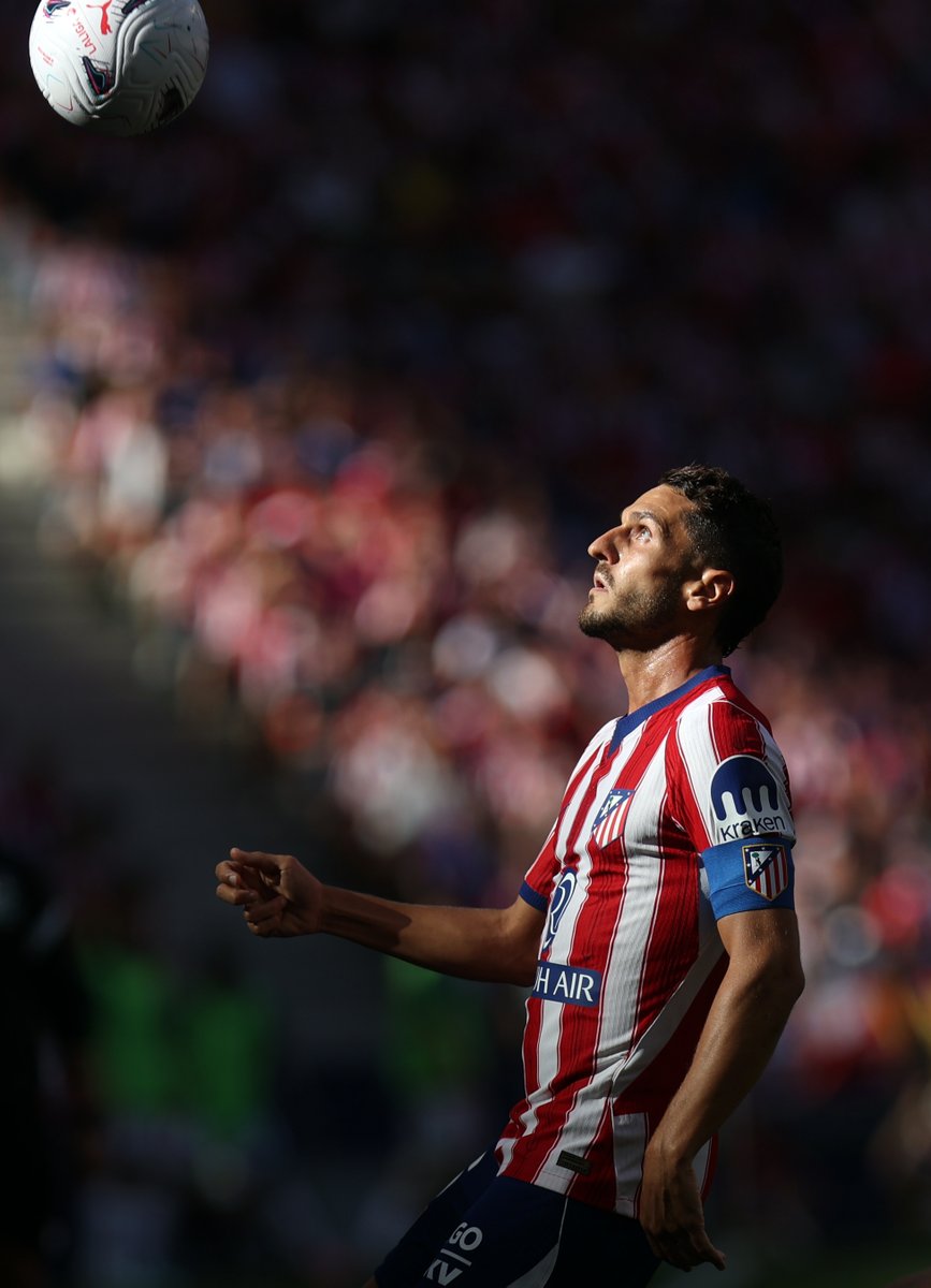 Atleti's tweet photo. Koke se convirtió ayer en el jugador de nuestra historia con más derbis disputados en LaLiga (28) y con más victorias ante el Real Madrid (14).

¡Enorme, capitán! ©️ https://t.co/Jd9P2k3bh8
