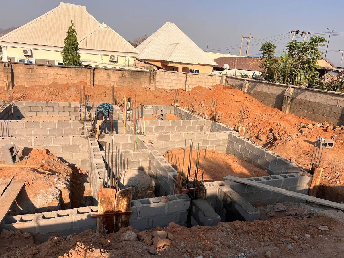 KarfeAndrew's tweet photo. MONDAY MORNING ON SITE SHOULD NOT BEGIN WITH “WHAT ARE WE DOING TODAY?”

A new week has started, and for me, one of the first things that determines how productive a construction site will be is coordination.

#mastermind #construction 

Bldr. Andrew Philip Karfe MNIOB NIBIFM https://t.co/DBTVbRgsa4