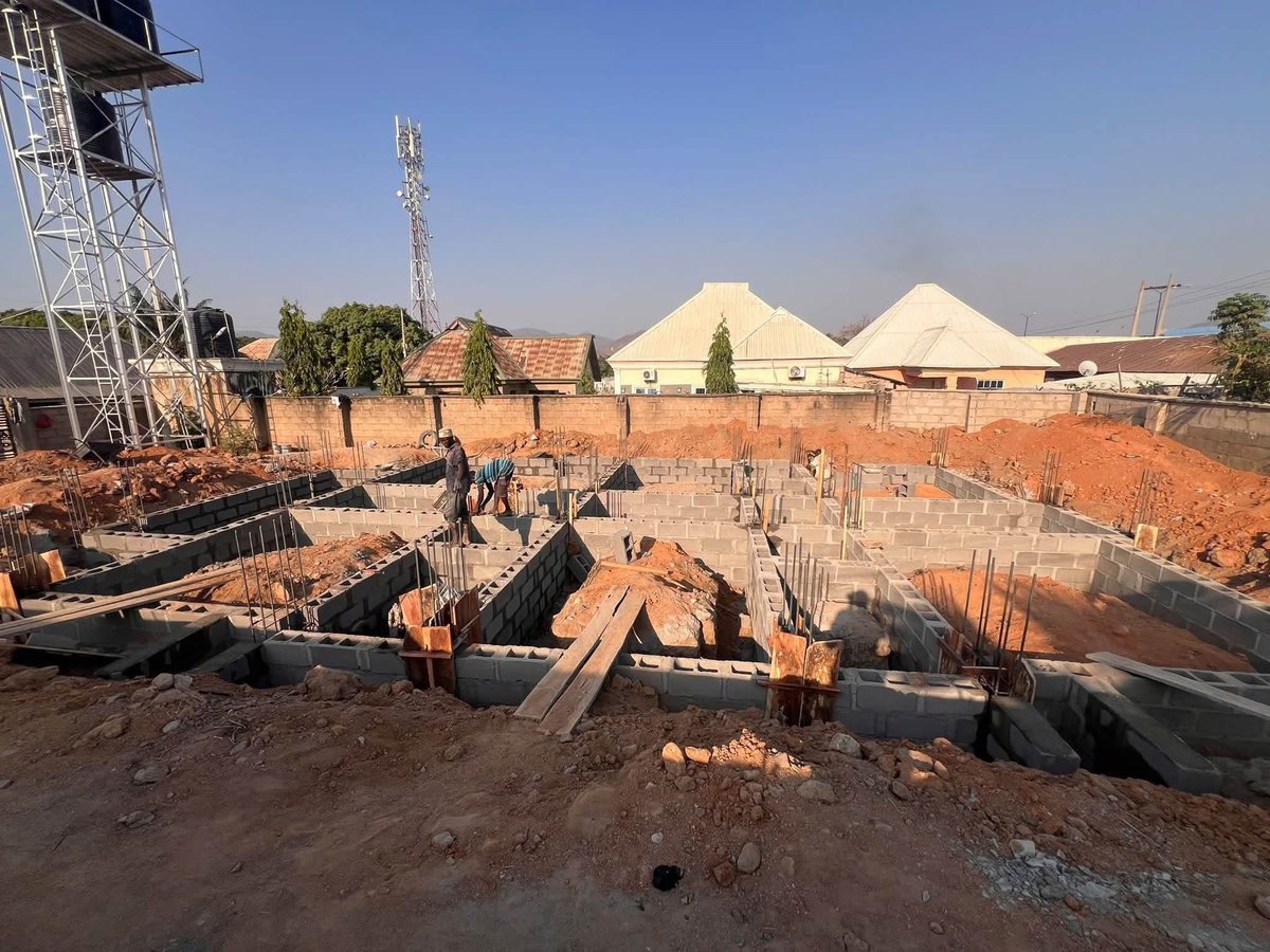 KarfeAndrew's tweet photo. MONDAY MORNING ON SITE SHOULD NOT BEGIN WITH “WHAT ARE WE DOING TODAY?”

A new week has started, and for me, one of the first things that determines how productive a construction site will be is coordination.

#mastermind #construction 

Bldr. Andrew Philip Karfe MNIOB NIBIFM https://t.co/DBTVbRgsa4