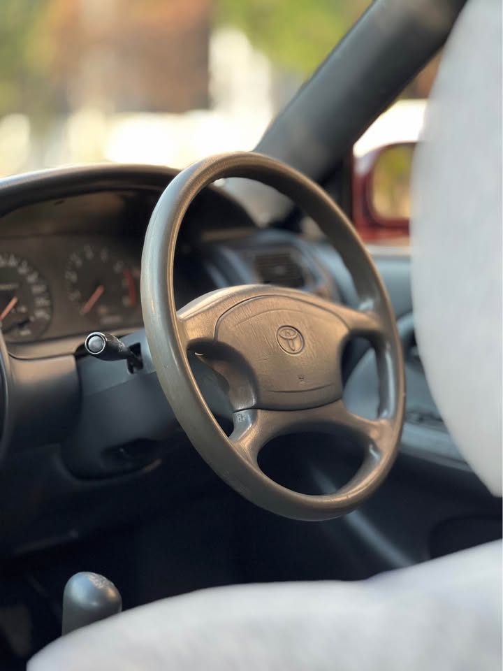 otomogarage's tweet photo. Toyota Great Corolla 1.6 SE-G 1995 MT dengan kombinasi originalitas dan sentuhan sporty.

Interior fabric original, body kaleng, mesin sehat, engine mounting baru, AC dingin, velg P1 Buddyclub R15, dan pajak aktif.

Detail:
https://t.co/IvkZIdTYzC
#GreatCorolla  #OtomoGarage https://t.co/200aZh7VKS