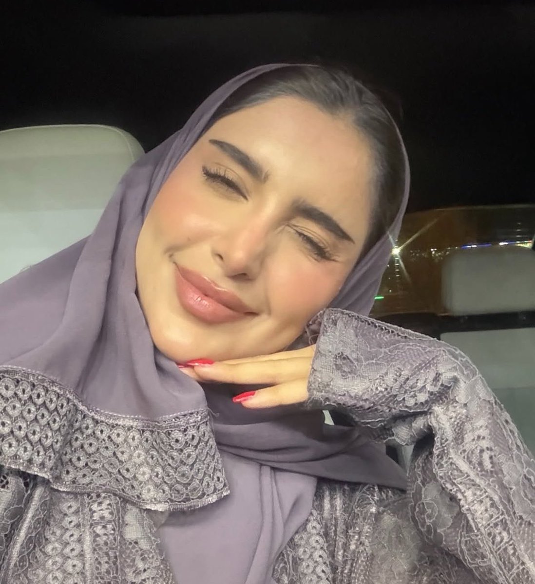 fjafja99's tweet photo. العمه شادن https://t.co/GUnnYNR1Bb