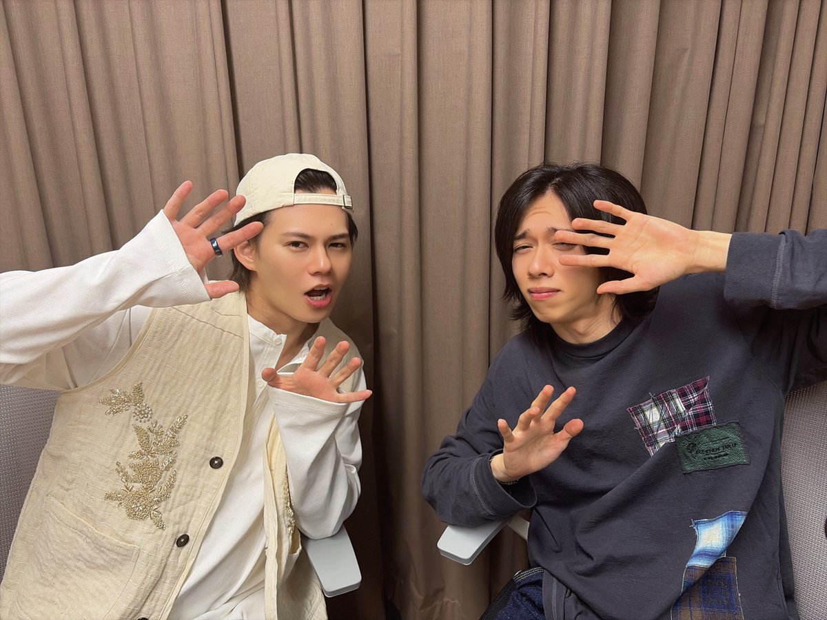 sd_bt's tweet photo. ⏰本日25:30〜放送！⏰

小笠原海と船津稜雅によるラジオ番組
『稜海しました！超特急QR』放送！✨

ぜひチェックしてください👀

▼『QloveR』ではアフタートークも配信！
https://t.co/m00hqGJulK

#稜海しました！ https://t.co/HN3WpIclem