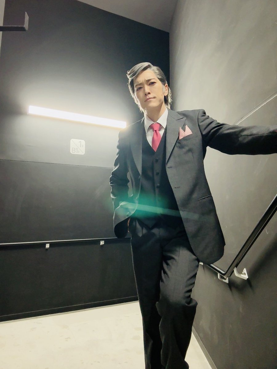 shunly317's tweet photo. 本日もご来場ありがとうございました！お気を付けてお帰りくださいませ！
今日もいい公演になったとロイズさんも喜んでいました。そしてちょっとカッコ付けてくれました✨w
#舞台タイバニ https://t.co/DSE8tFM9jm