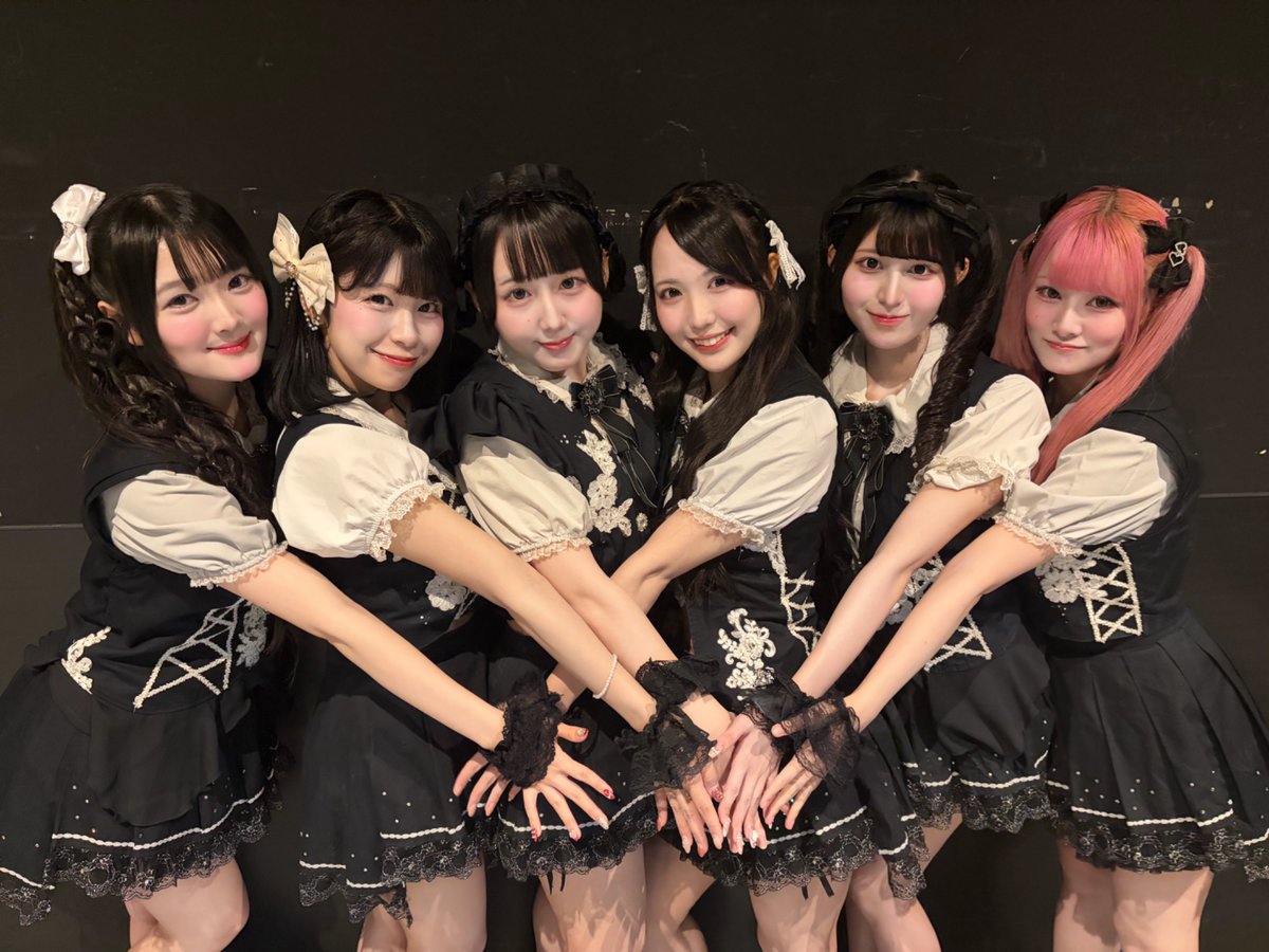 Ribbon_Clock's tweet photo. 🎀『SQUARE PARTY 21』🎀

本日は📍KANDA SQUARE HALLさんにお越しいただき、ありがとうございました！
🕰️✨

ライブの感想等は、【#リボンクロック　#リボクロ】をつけて投稿してください🪄✨

次回のライブはこちら！4DAYS最終日！！
『#ミニTIF vol.120』

🗓️日付：9/22(火祝)
🎪会場：白金高輪SELENE b2
🎤出演：18:10〜18:35
📸特典会：18:45〜19:45

みなさまのご来場、お待ちしております૮ .  ̫ . ა

❤︎下記リンクにてチケット販売開始中！���︎
https://t.co/XrhflydWHr