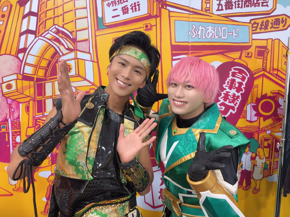 _tomoyadesu's tweet photo. 今更ながら、
昨日はナカノバありがとうございました🙏✨

いつもとは違う界隈のイベントに参加しましたが、初めてスパボを見てくれた人も盛り上がってくれて嬉しかったな🌈

東京力車さんとのコラボステージもいかがでしたか？
歌だけでってのが不安で仕方なかったけど、なんとか歌いきれて良かった😂
緊張しすぎて、力車さん達と目合わせながら歌えなかったのだけ大後悔と大反省💦ww
またご一緒したいな！！