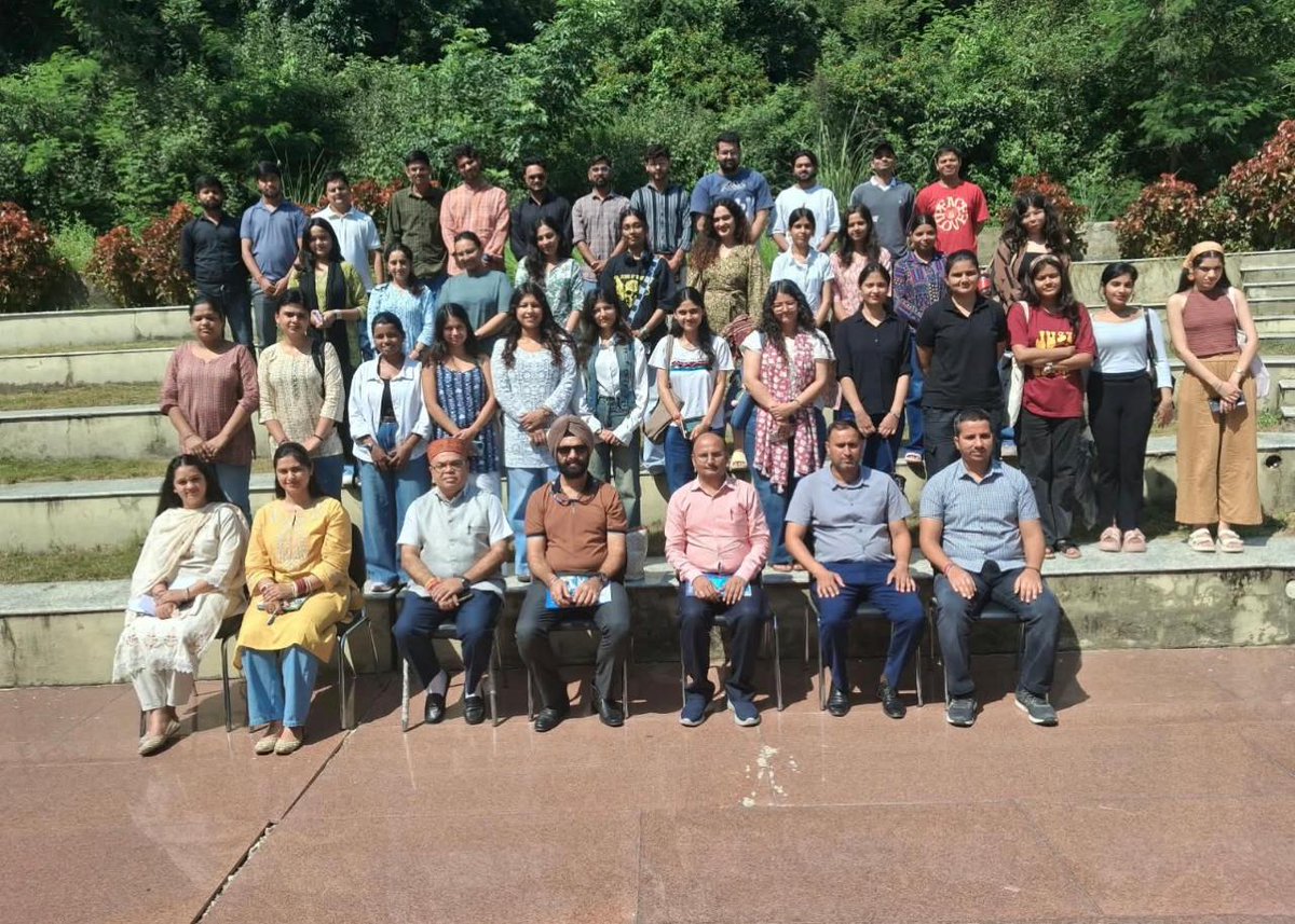 IIMC_India's tweet photo. .@iimcjammu organised a #CyberSecurity Workshop today to sensitise students from all three courses, along with teaching and non-teaching staff, on #cybersafety and awareness. Shri Bhupinder Singh Sasan, Investigating Officer, Cyber Police Station, Jammu/JK4C,

(1/2) https://t.co/TmpRq3GuiK