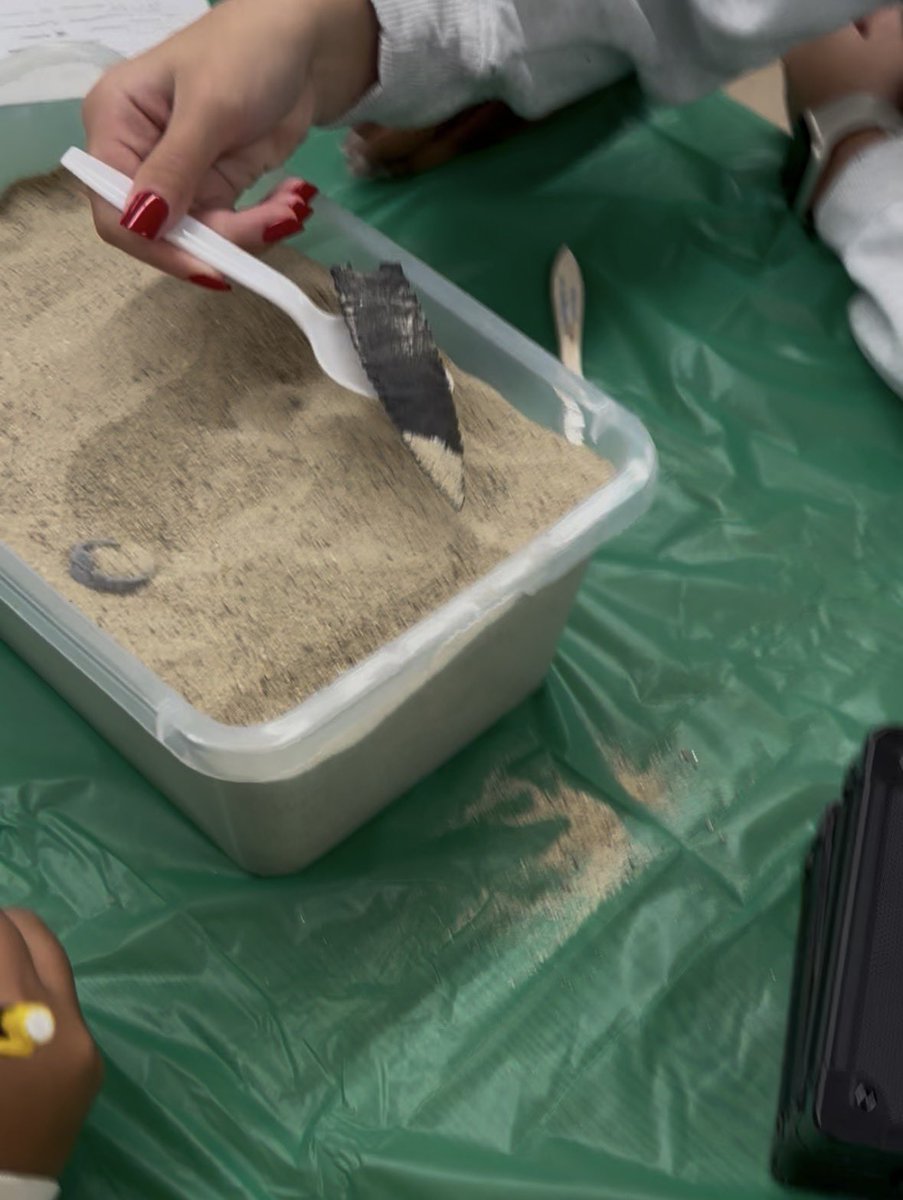 MoriartyHistory's tweet photo. Our first archaeological dig of the year is underway as we begin our Bones & Stones unit. Students worked in small groups to uncover 3D printed artifacts and record their findings. #MAedu #sstlap #tlap #archaeology https://t.co/OGd2cDyPG4
