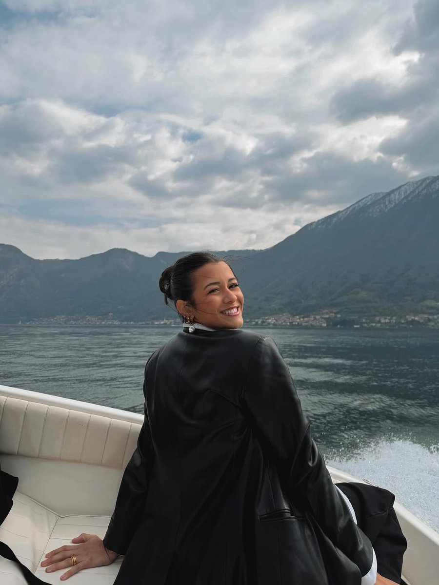 MatteoBaglama's tweet photo. postcards from Lake Como 💌 nothing like the feeling of being on a boat with some of my fav people surrounded by the mountains, and stunning views from Lake Como! ps: can you spot the apls in the back? 🇮🇹🍕🍝 https://t.co/G81BbdnmOL