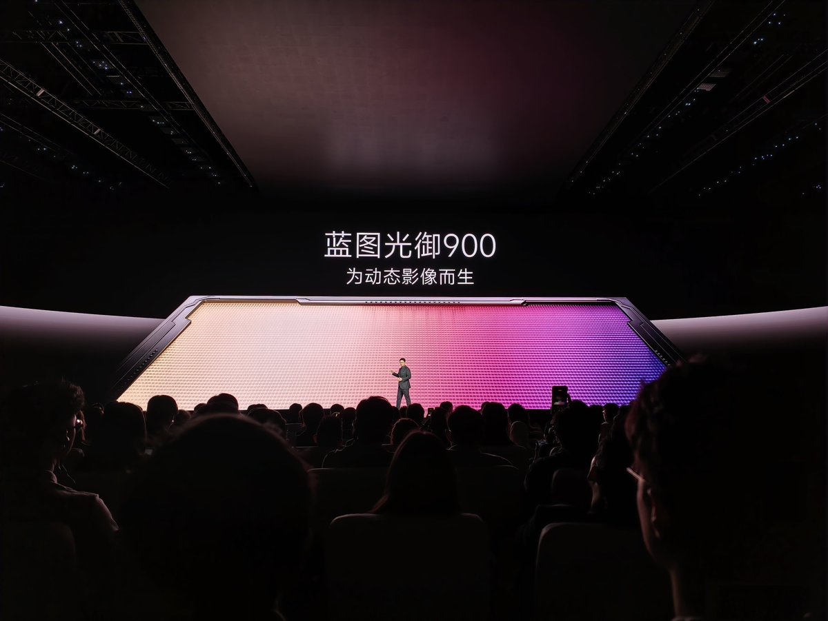 Ashishts07's tweet photo. 📸 vivo × Sony: BlueImage 900
vivo and Sony have collaborated on the new **BlueImage 900** sensor for the main camera of the **X500 Pro Series**, based on the **LYTIA L901** sensor.
@sondesix
#vivo #Sony #BlueImage900 #LYTIA #X500Pro #SmartphoneCamera https://t.co/W5kHKrFg74