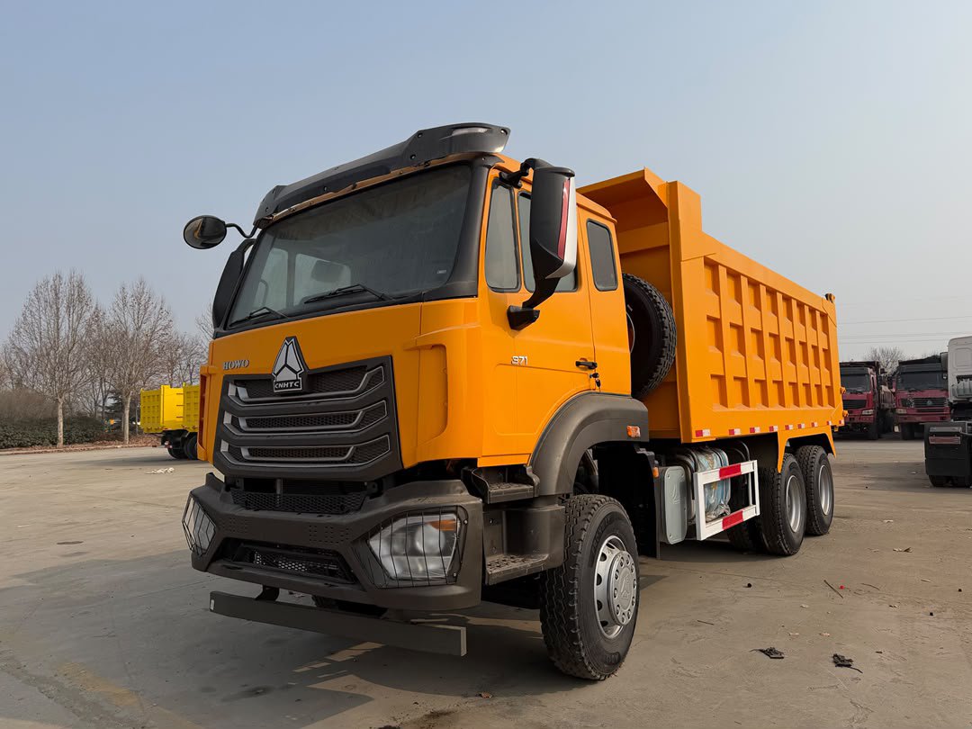 Truckbridge's tweet photo. Howo NX 371 high Quality Dump Truck $25k 
#HowoNx #dumptruck #trucking #export https://t.co/gB8KrT7Ron