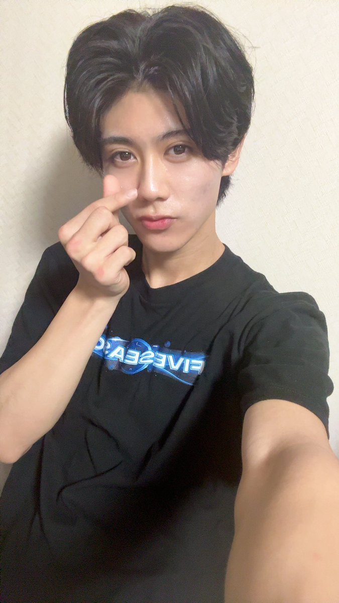 ryuma_five's tweet photo. 今日のWithLIVEありがとうございました！
みんなと話せてチャージ完了っ笑
幸せな時間でした！またすぐ話そうね🫶 https://t.co/C7HdS0l3kY