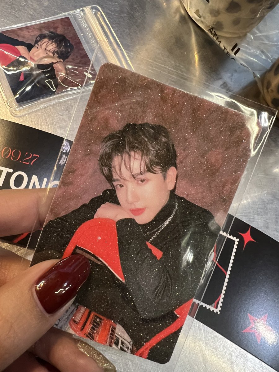 MickySunggyu's tweet photo. มาแล้วคับบบบ ด้วยความไวแสงงง งื้อออ น่ารักมากกก 🤏 คุณภาพ giveaway ทุกชิ้นคือ รู้เลยว่าใส่ใจมากๆ สวยคับ น่ารักคับ เฮียหึงคับ ขอบคุณทีมโปรเจ็คต์สำหรับของขวัญน่ารักๆนะคะ💖💖💖 #tongtong https://t.co/V1I5kqUSzr