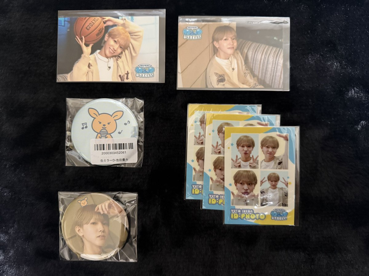wb_pina's tweet photo. WILDBLUEグッズ整理のため買い取ってくださる方いらっしゃいましたらお声掛けください💌
お友達優先させていただきますがFF外でも🙆🏻‍♀️

☑︎ 現場手渡し
☑︎ 郵送(＋送料)

#WILDBLUE譲 https://t.co/uZqrrTgQuo