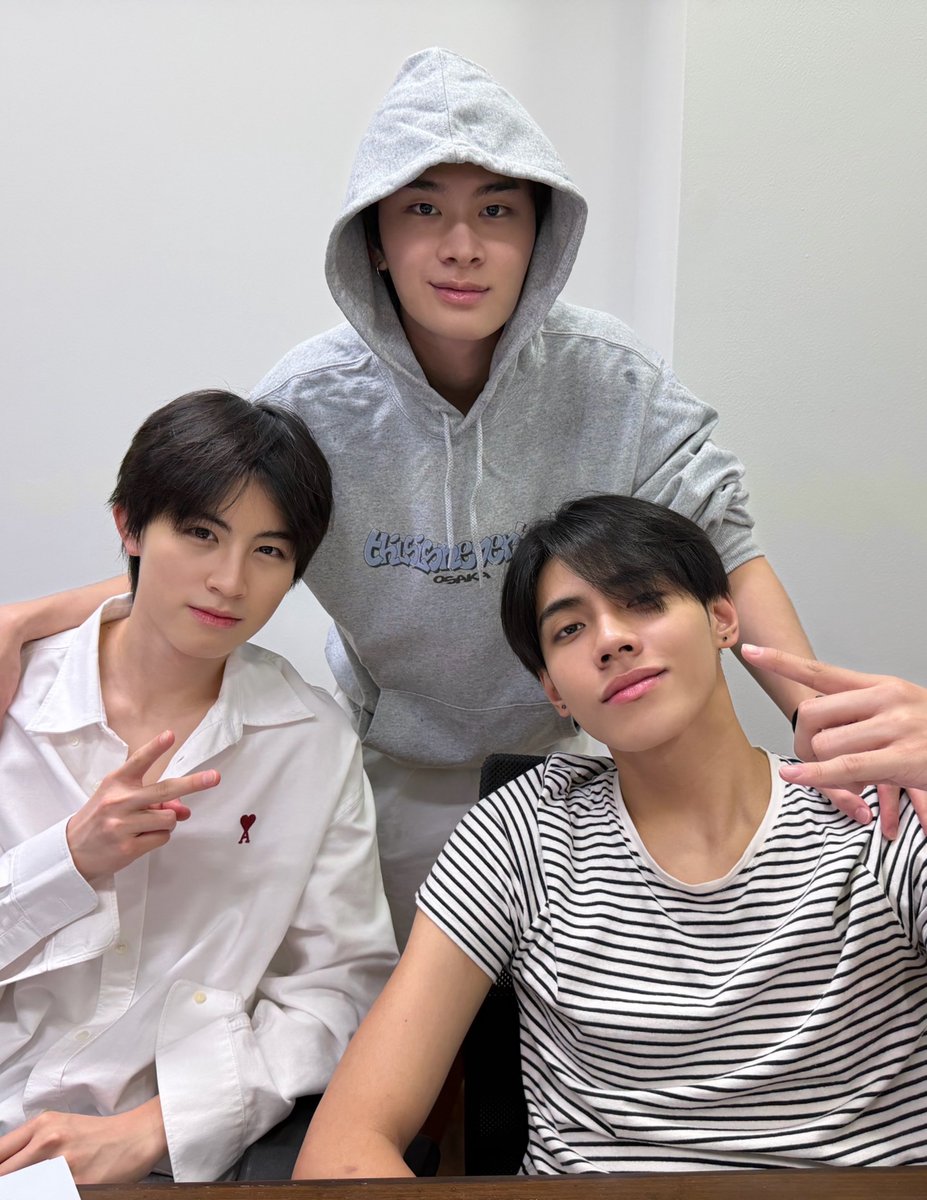 imyourwanderer's tweet photo. ระ ระ หรือ ว่า 1+2=ยูนิตหลอกคนแก่ https://t.co/LnTPEj6o3y