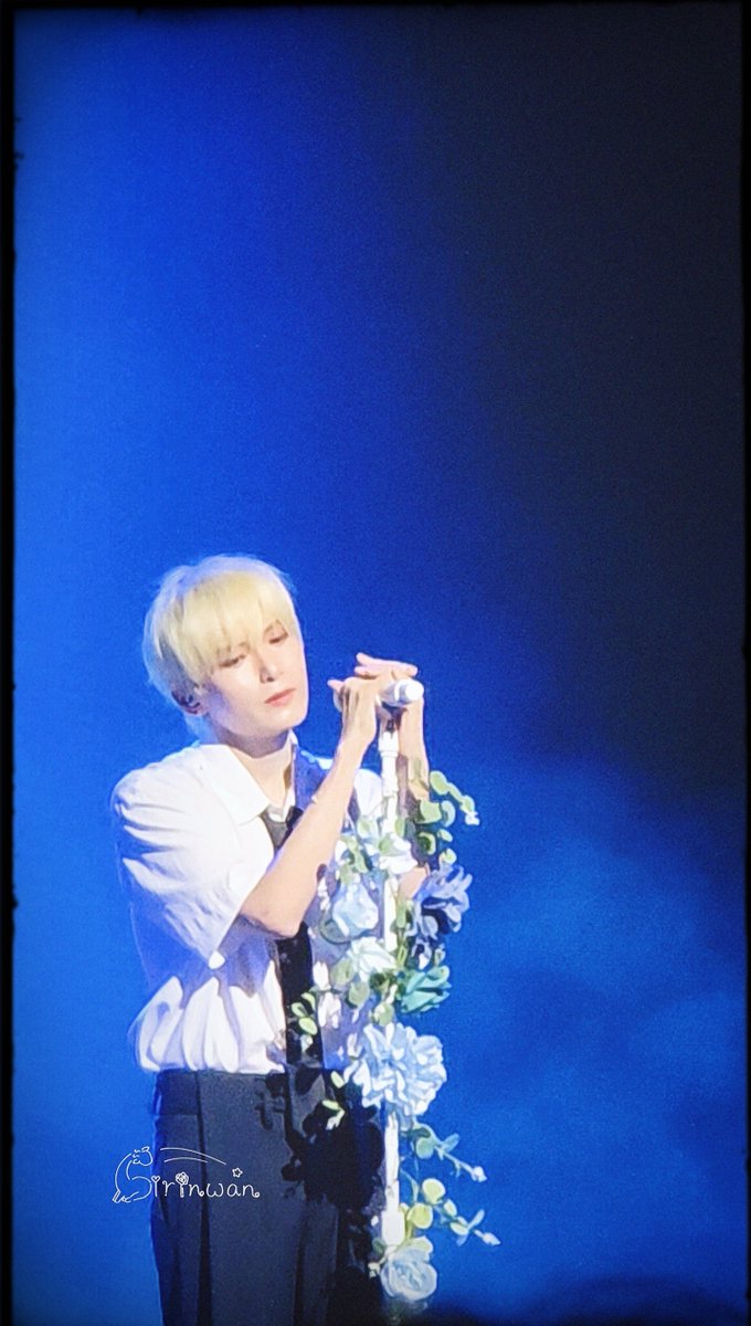 girinwan's tweet photo. 畫了新的浮水印試用看看🫪
照片是自己拍的💙

#DIVE_TO_BLUE_in_Taipei
#RYEOWOOK #려욱 https://t.co/huOcBhBrvr