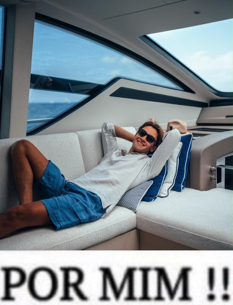 stylesromaniaa's tweet photo. george russell avisa que por ele não seria race week!! https://t.co/gDeCOir14v