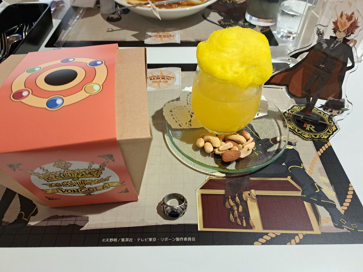 GohanTsubasa's tweet photo. リボーン×アニメイトカフェ2回目ー
今回はツナセット！
ボックスブレッドのパッケージはランダムなのかな？だとしたら完璧だったな
次は後半戦だー！

#家庭教師ヒットマンリボーン https://t.co/ayJAWVZWBU