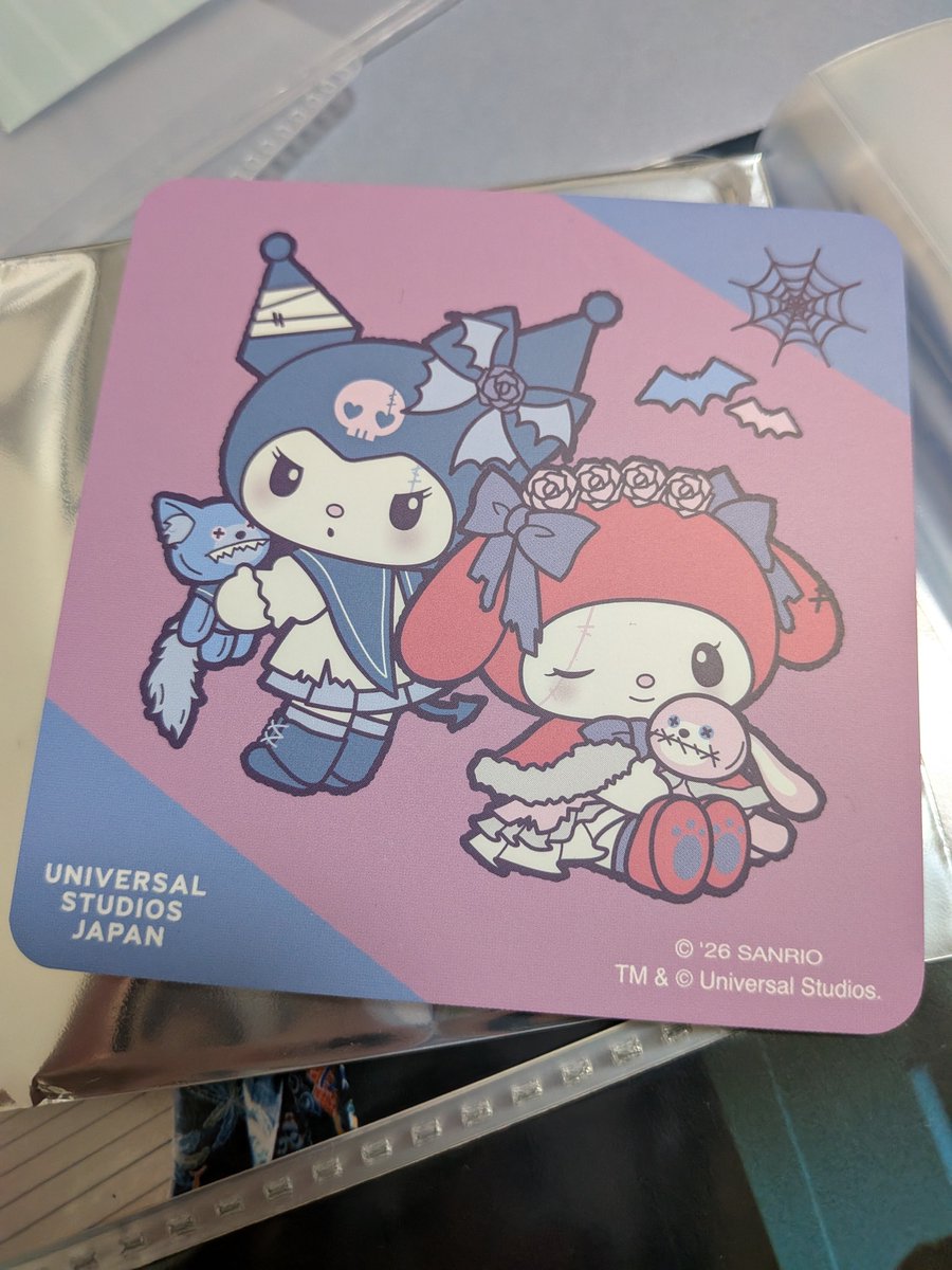 x63xa's tweet photo. 【交換】
スタジオスターズ スタスタ
ランダム コースター 
ユニバ ＵＳＪ

譲→マイメロ＆クロミ
求→ハミクマ

こちらのコースターは
かなりの緩募なので直接交換のみ対応。
地方住みの為、頻回にユニバ行くことはできません。
直近インパ→ハロウィンオールナイト。
10月インパはまだ未定。 https://t.co/toDC9Z57Ca