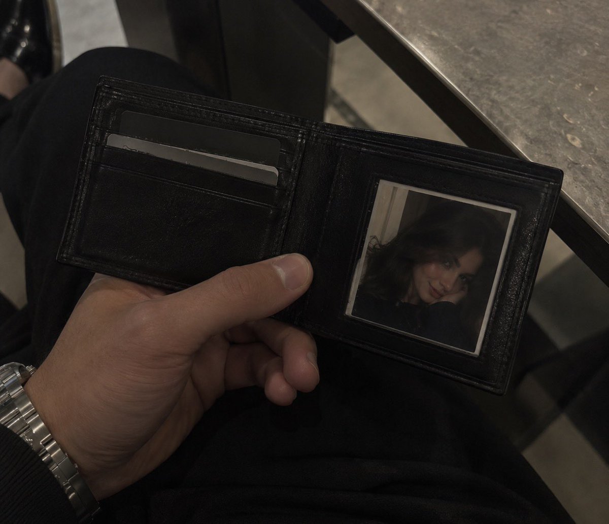 1leio's tweet photo. I want to be in someone’s wallet. https://t.co/96twkUgWGK