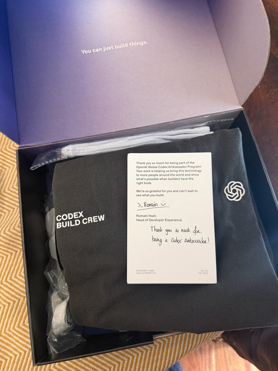 emipanelli's tweet photo. Llegaron las cositas de Codex Ambassador by @OpenAI https://t.co/82lG3xyvWb