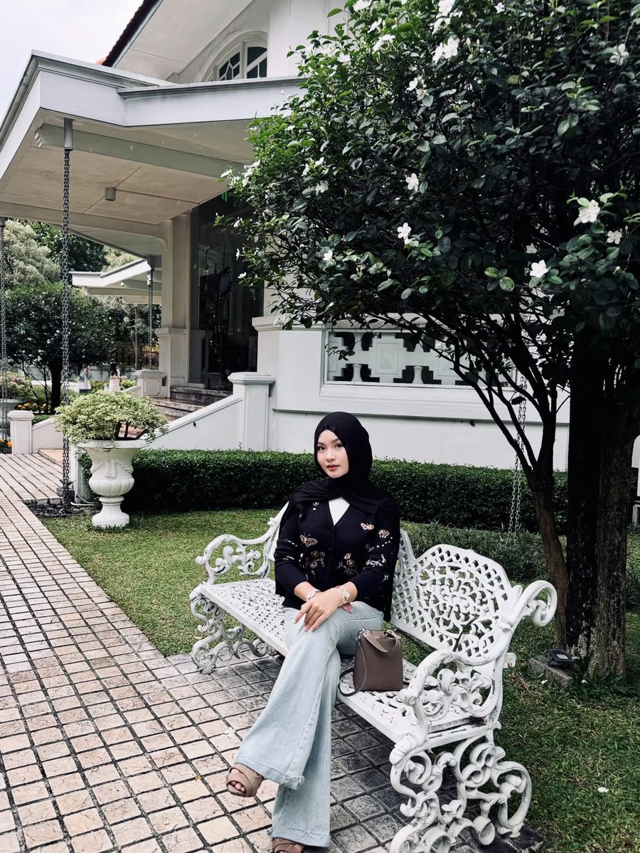 AngelaF78458010's tweet photo. Jamkos untuk hari masih ready bby.😉
#availmanado #rxpomanado https://t.co/POgfGJTkgU
