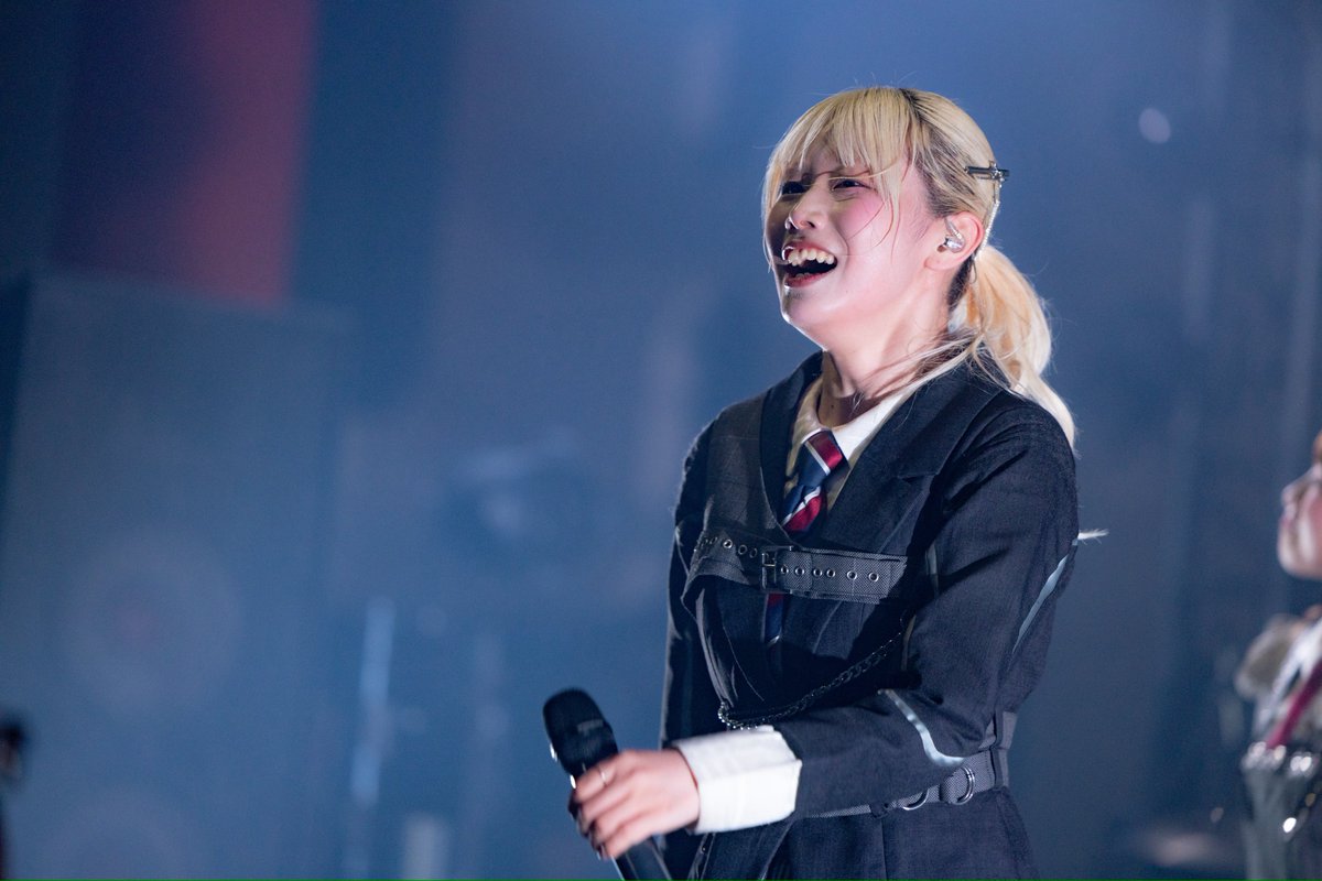 ushilagp03's tweet photo. 2026/9/19 #MOD_GROOVE改 紬実詩(その2
3枚めの、ポーズはビシッと決めながらしっかりオーディエンスを見ている感じ、みこちらしいよなあ、と思う。
#RAY #_ray_world https://t.co/wNIfqOYHKw