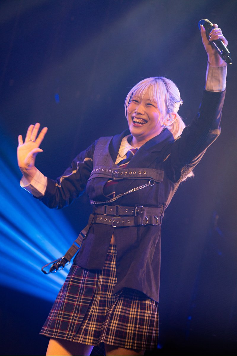 ushilagp03's tweet photo. 2026/9/19 #MOD_GROOVE改 紬実詩(その2
3枚めの、ポーズはビシッと決めながらしっかりオーディエンスを見ている感じ、みこちらしいよなあ、と思う。
#RAY #_ray_world https://t.co/wNIfqOYHKw
