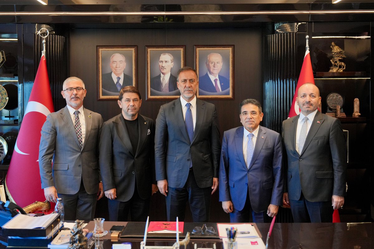 BBvolkanyilmaz's tweet photo. Türkiye Geleneksel Güreşler Federasyonu Başkanı Sn. İbrahim Türkiş ve yönetim kuruluna ziyaretlerinden dolayı teşekkür eder, 26 Eylül'de gerçekleştirilecek olan "Yağlı Güreş Cumhurbaşkanlığı Kupası" organizasyonunda başarılar dilerim. https://t.co/qz46yIcoWQ