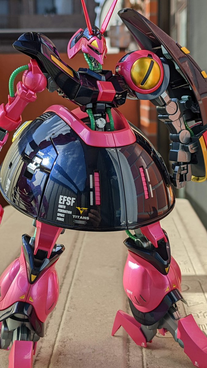 wZQR52oz3AedisO's tweet photo. #ティターンズ機体集まれ
スカートのツヤツヤ感が満足ポイント🤣✨ https://t.co/N96WJbpDIP