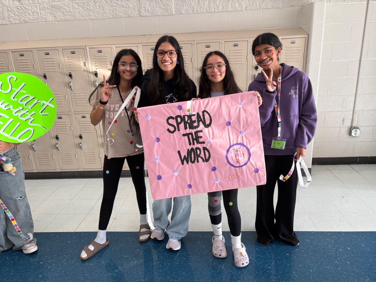 FCMSBobcats's tweet photo. Welcome to Hello Week at First Colony Middle School!

#Makeyourmark #TheBobcatway #Sandyhookpromise https://t.co/CT7NKPJLu6